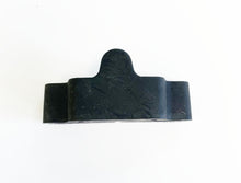 Charger l'image dans la galerie, Honda CB175K rear fuel tank rubber holder 17613-246-000 image 3
