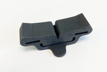 Charger l'image dans la galerie, Honda CB175K rear fuel tank rubber holder 17613-246-000