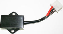 Charger l'image dans la galerie, Honda CB750 CB550 CB500 CB400 fuse box assembly 38200-377-305